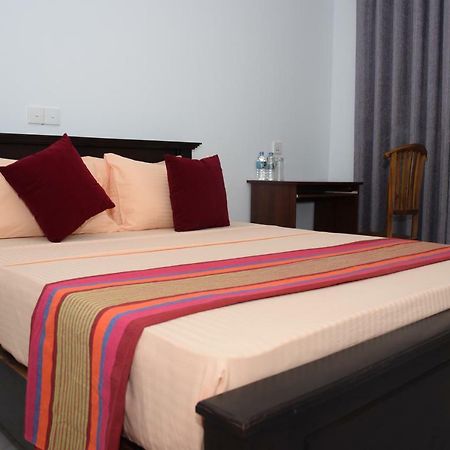 Gold Inn Dambulla Extérieur photo